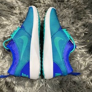 Women’s Nike running shoes